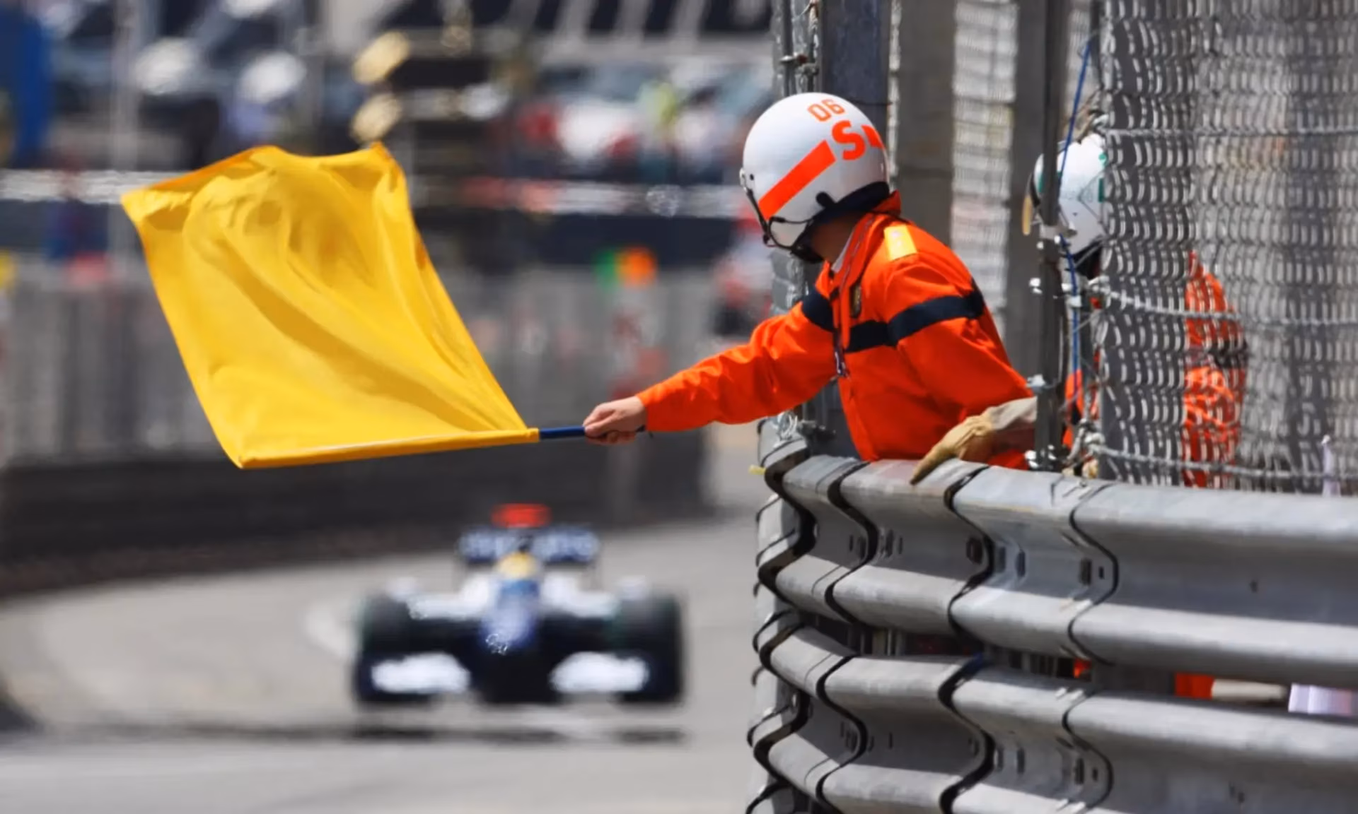 F1 Marshall yellow flag